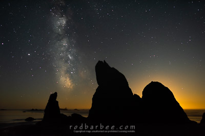 Milky Way and moonglow at Ruby Beach